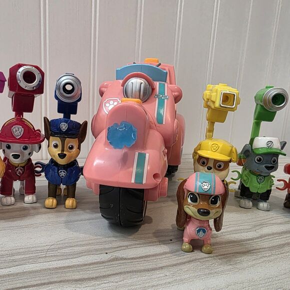 PAW Patrol The Movie Liberty Motorbike And Figurines W/Pup-Pack Attachment EUC - Picture 15 of 16